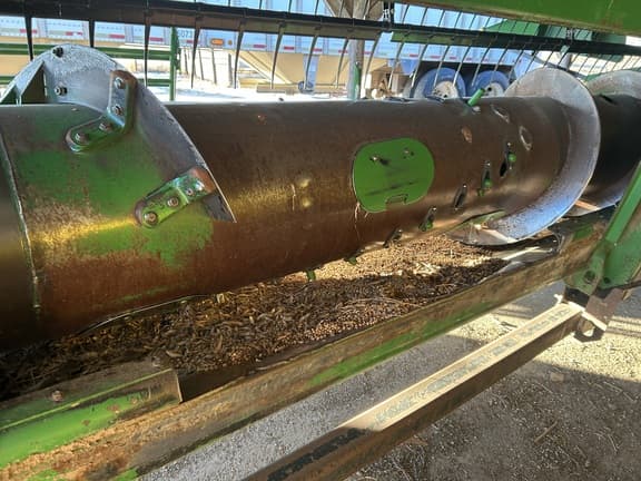 Image of John Deere 925F equipment image 4