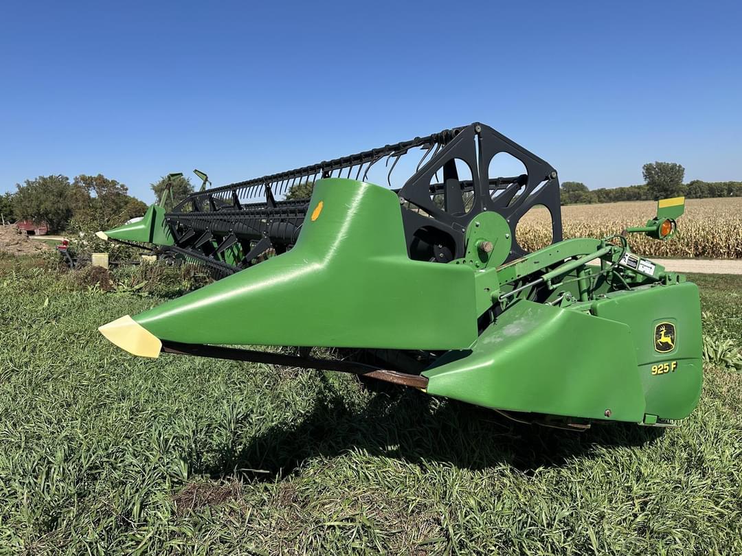 Image of John Deere 925F Primary image