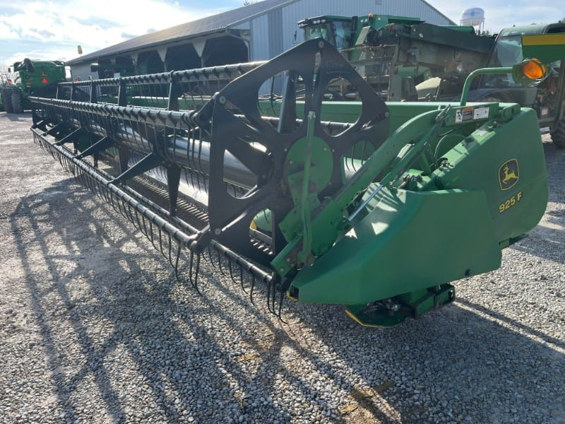 2002 John Deere 925F Equipment Image0