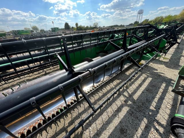 Image of John Deere 925F equipment image 4