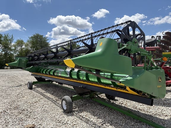2002 John Deere 930F Equipment Image0