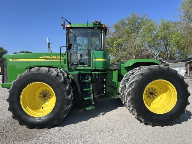 Image of John Deere 9320 equipment image 2