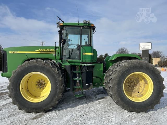 Image of John Deere 9320 equipment image 2