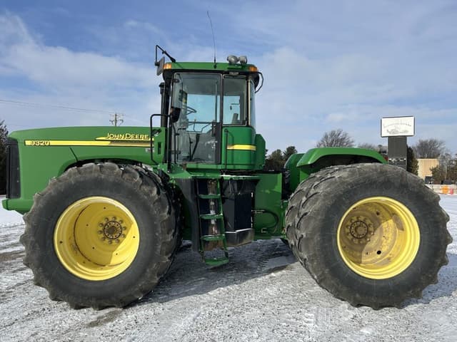 Image of John Deere 9320 equipment image 2