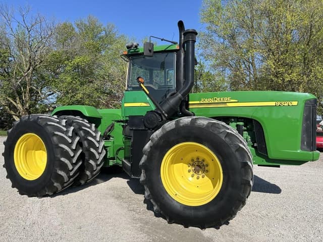Image of John Deere 9320 equipment image 1