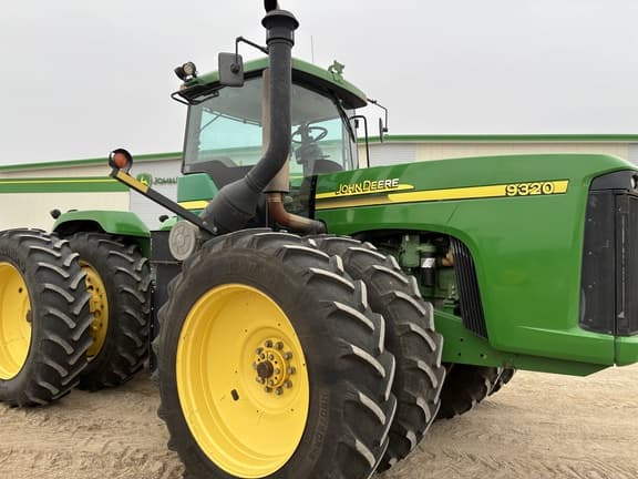 Image of John Deere 9320 equipment image 1