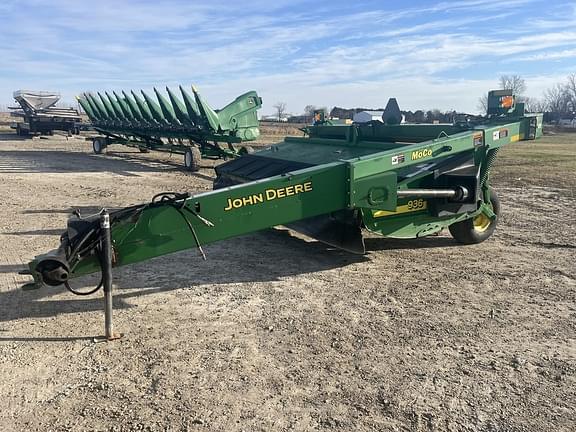 Image of John Deere 936 equipment image 2