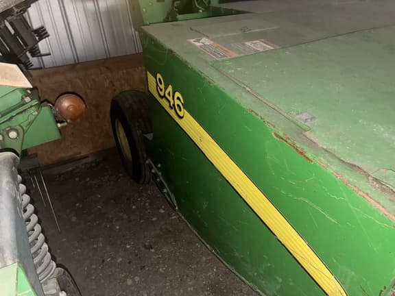 Image of John Deere 946 equipment image 3