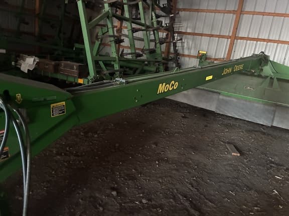 Image of John Deere 946 equipment image 1