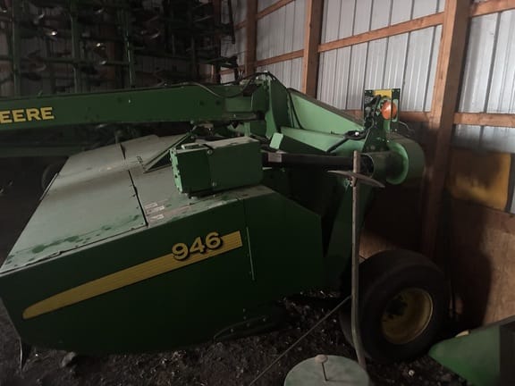 2002 John Deere 946 Equipment Image0