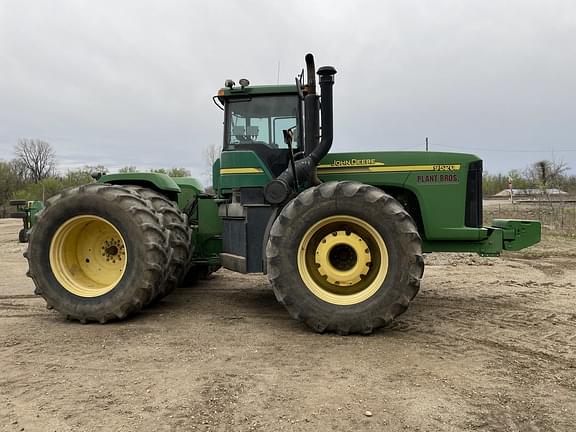 Image of John Deere 9520 equipment image 2