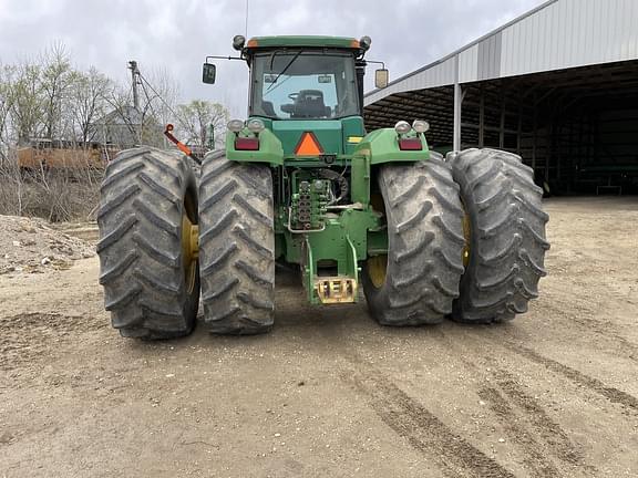 Image of John Deere 9520 equipment image 1
