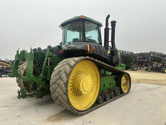 Image of John Deere 9520T equipment image 1