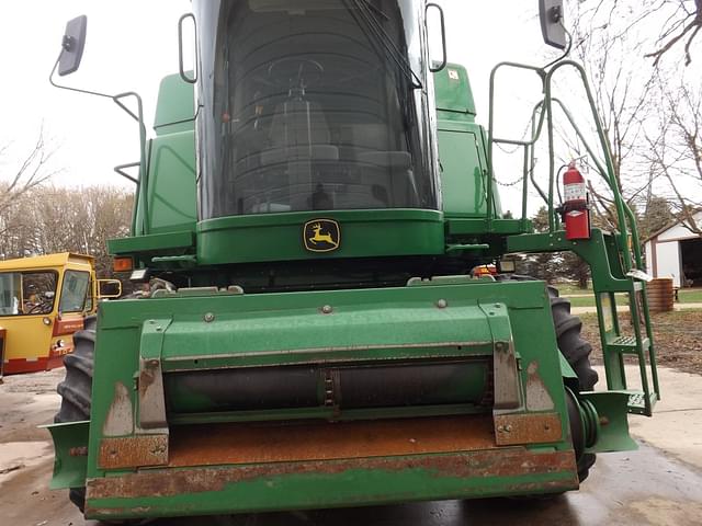 Image of John Deere 9550 equipment image 1