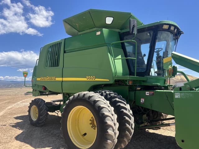 Image of John Deere 9550 equipment image 2