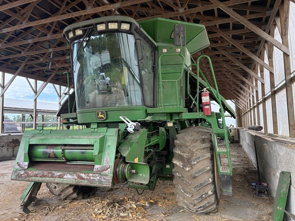 2002 John Deere 9550 Equipment Image0