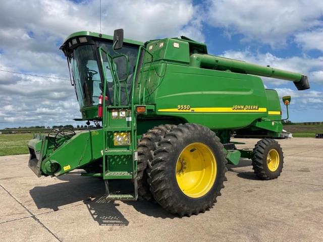 Image of John Deere 9550 equipment image 1