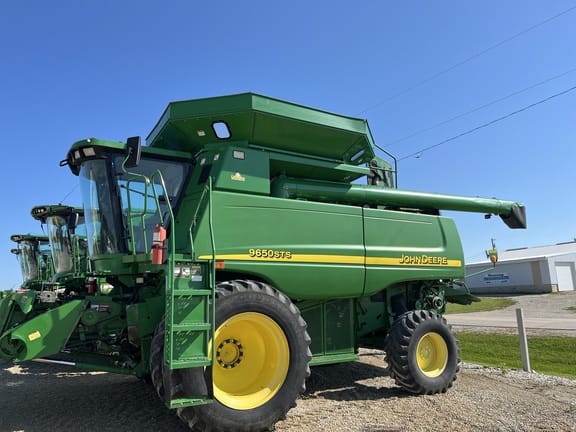 2002 John Deere 9650 STS Equipment Image0