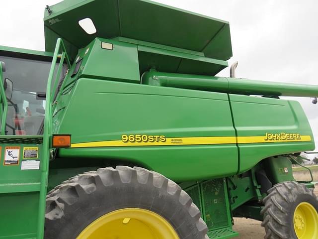 Image of John Deere 9650 STS equipment image 1