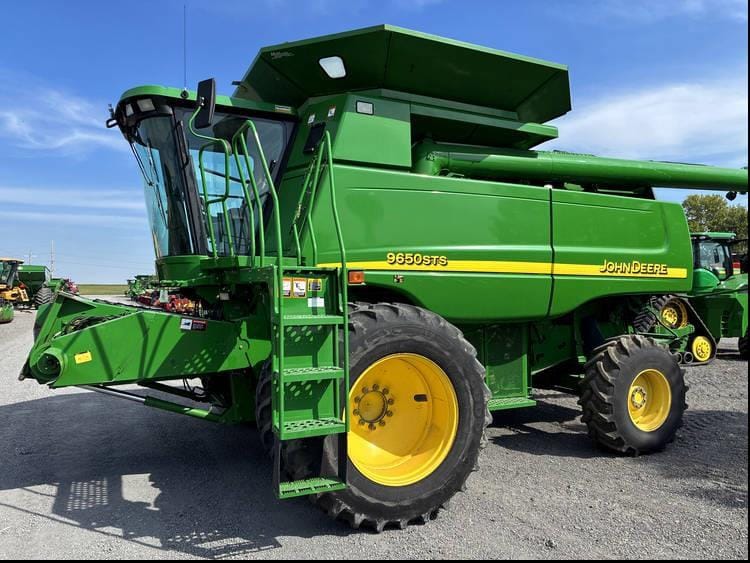 2002 John Deere 9650 STS Equipment Image0