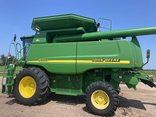 Image of John Deere 9650 STS equipment image 2