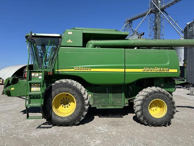 Image of John Deere 9650 STS equipment image 2