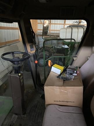 Image of John Deere 9560 equipment image 4