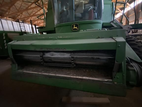 Image of John Deere 9560 equipment image 2
