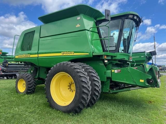 Image of John Deere 9750 STS equipment image 2