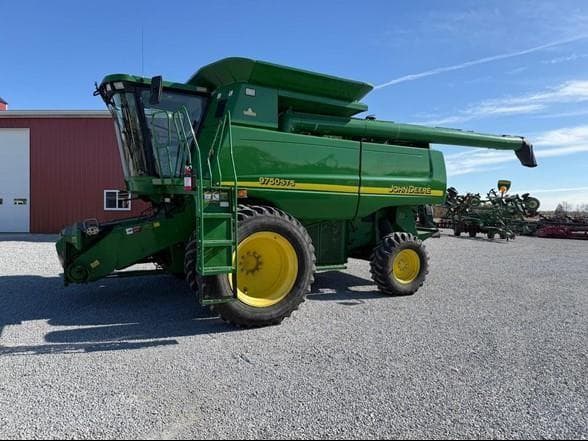 Image of John Deere 9750 STS equipment image 1