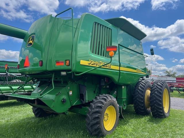 Image of John Deere 9750 STS equipment image 2