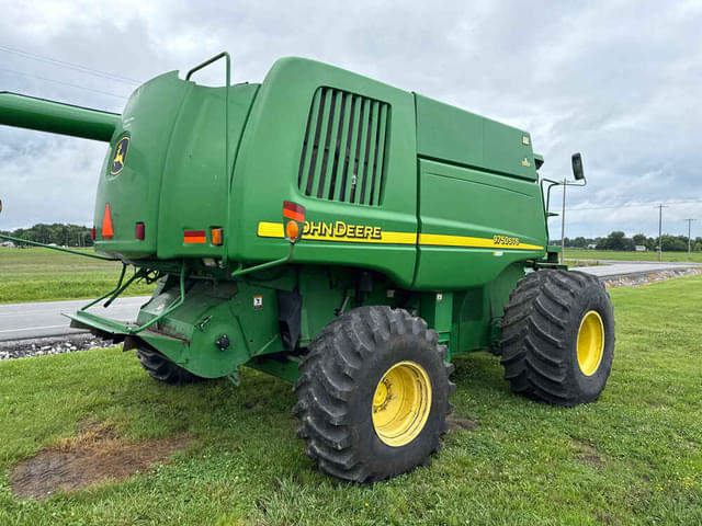 Image of John Deere 9750 STS equipment image 2