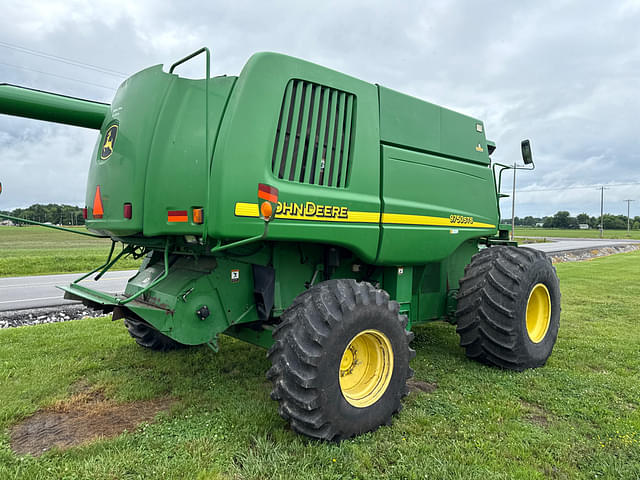 Image of John Deere 9750 STS equipment image 2