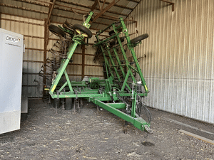 2002 John Deere 980 Image