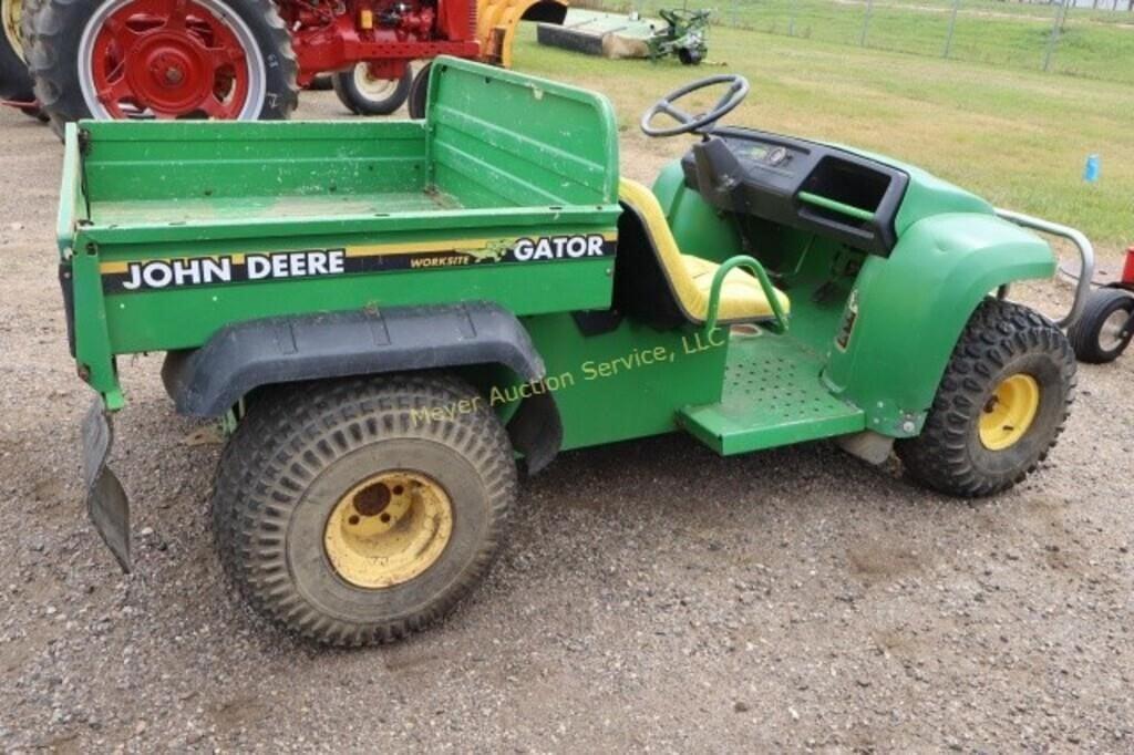 Image of John Deere Gator Primary image