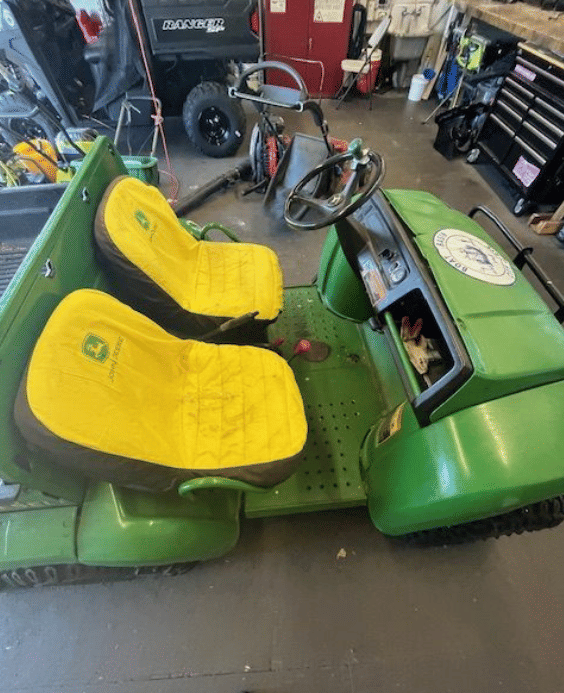Image of John Deere Gator equipment image 4