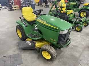 2002 John Deere GT225 Equipment Image0