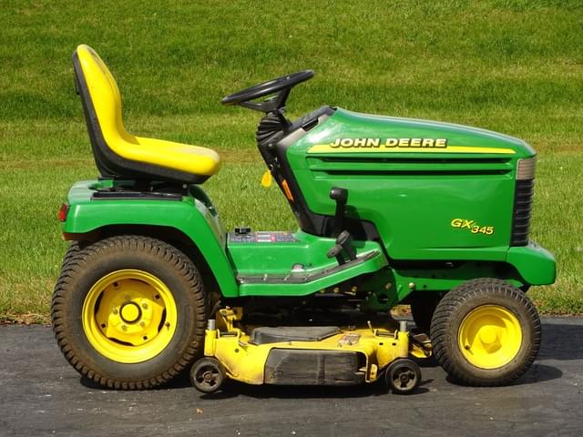 Image of John Deere GX345 equipment image 4