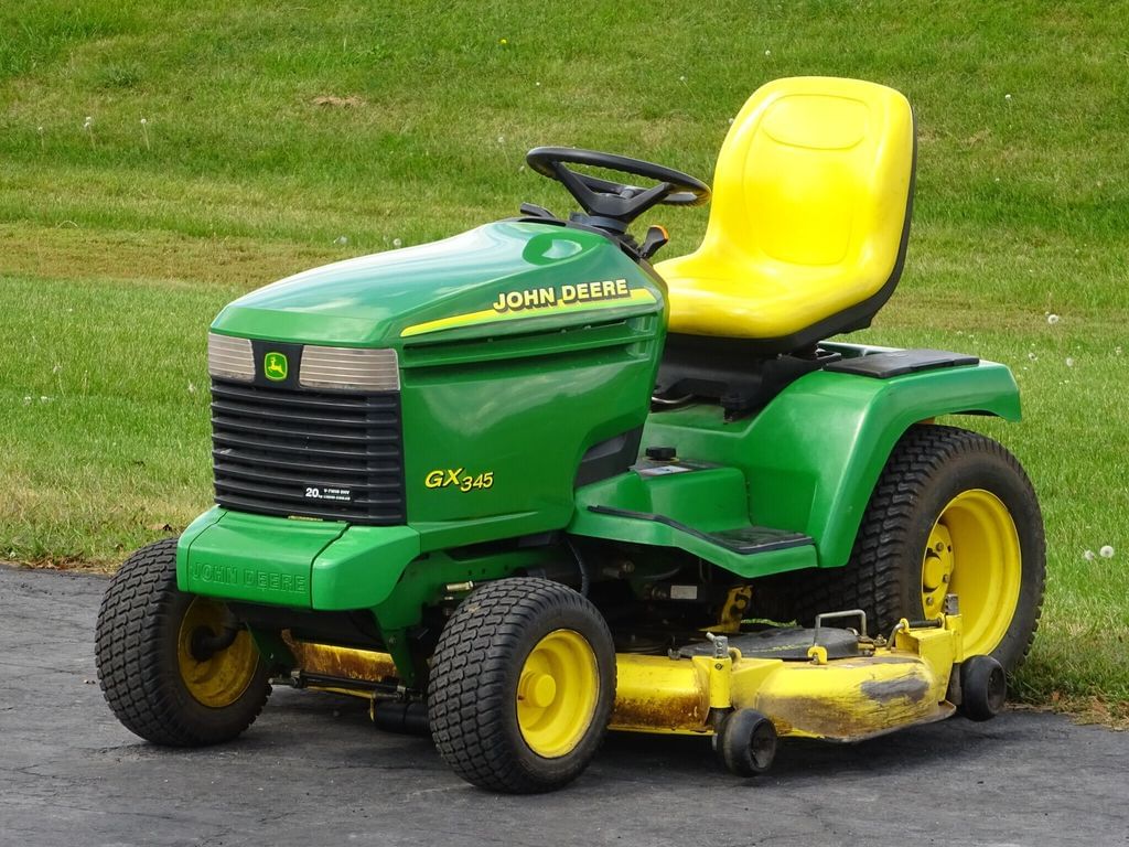 2002 John Deere GX345 Equipment Image0