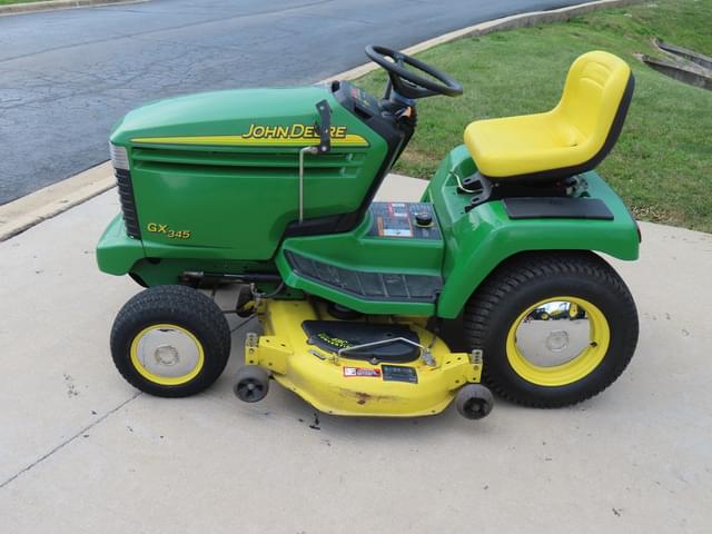 Image of John Deere GX345 equipment image 1