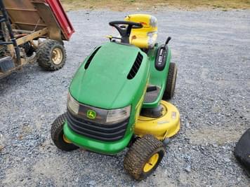 Main image John Deere L100