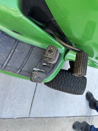 Image of John Deere LT150 equipment image 4