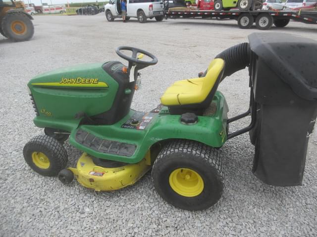 Image of John Deere LT150 equipment image 3