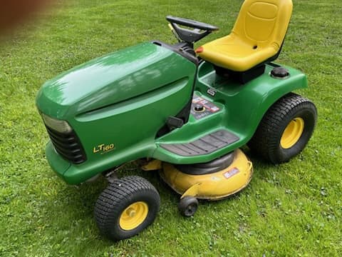 Image of John Deere LT160 Primary image