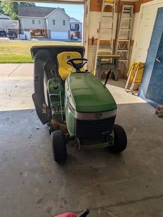 Image of John Deere LX277 equipment image 3