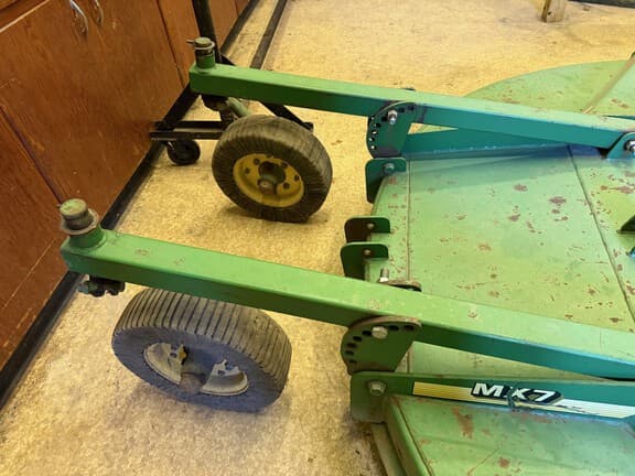 Image of John Deere MX7 equipment image 4