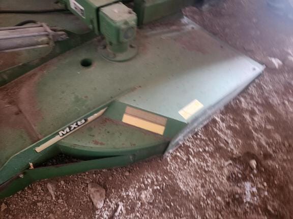 2002 John Deere MX8 Equipment Image0