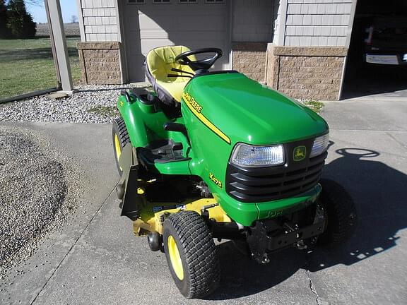 Image of John Deere X475 equipment image 4