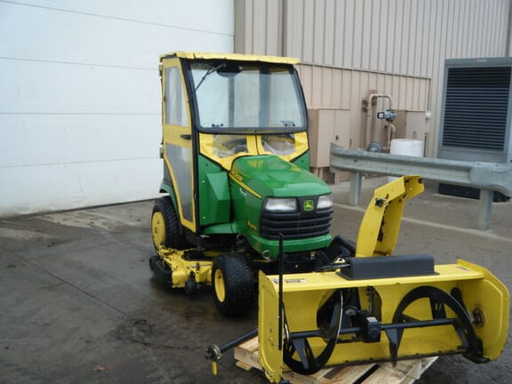 2002 John Deere X475 Equipment Image0