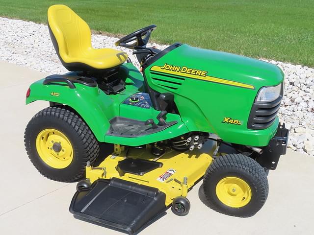 Image of John Deere X485 equipment image 1